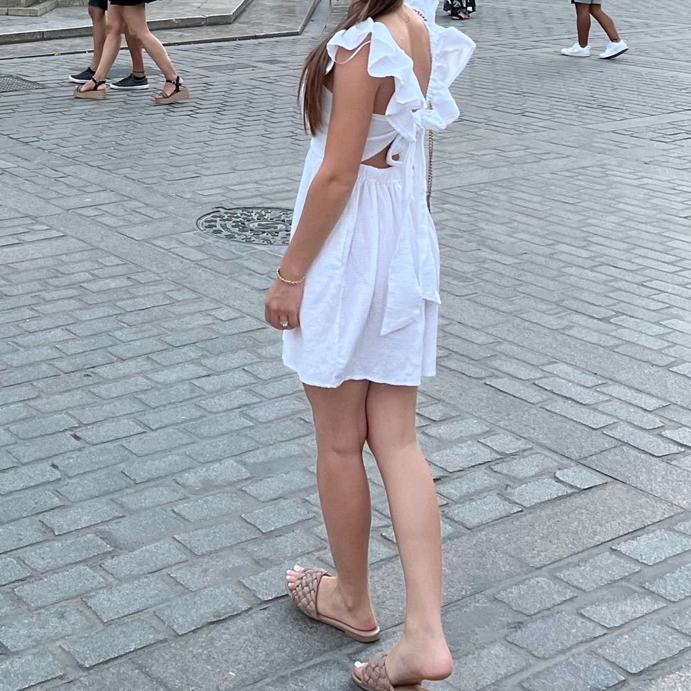 Mini white dress with open back size Xs